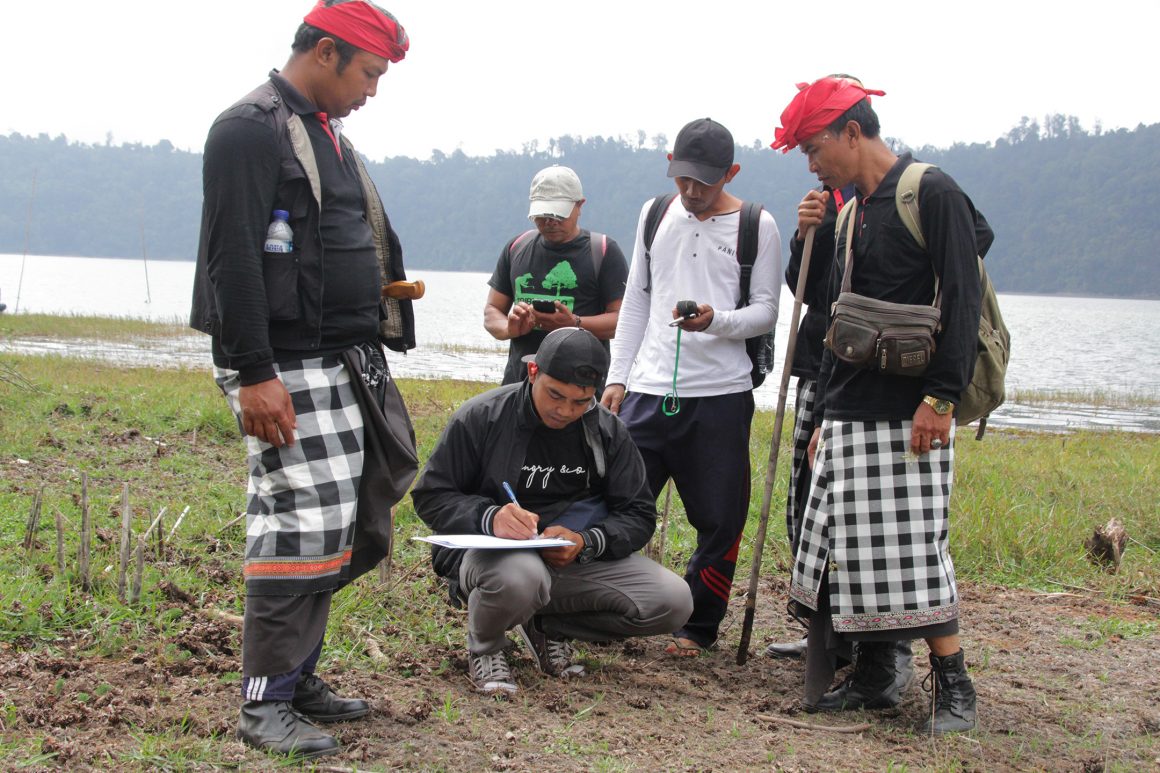 Glorifying Mertajati Tamblingan Forest: Development of the Dalem Tamblingan Traditional Forest in Four Villages of Buleleng as a Sustainable Forest Learning Center Based on Local Knowledge